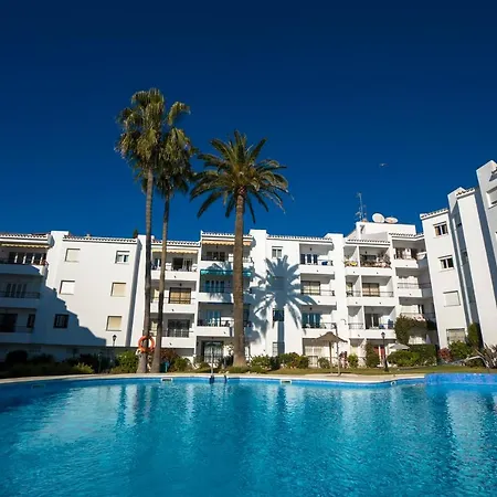 Edf. Palmeras 2º 40 *